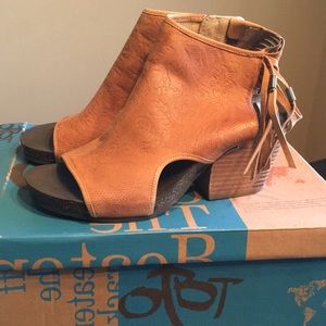 OTBT Sandals